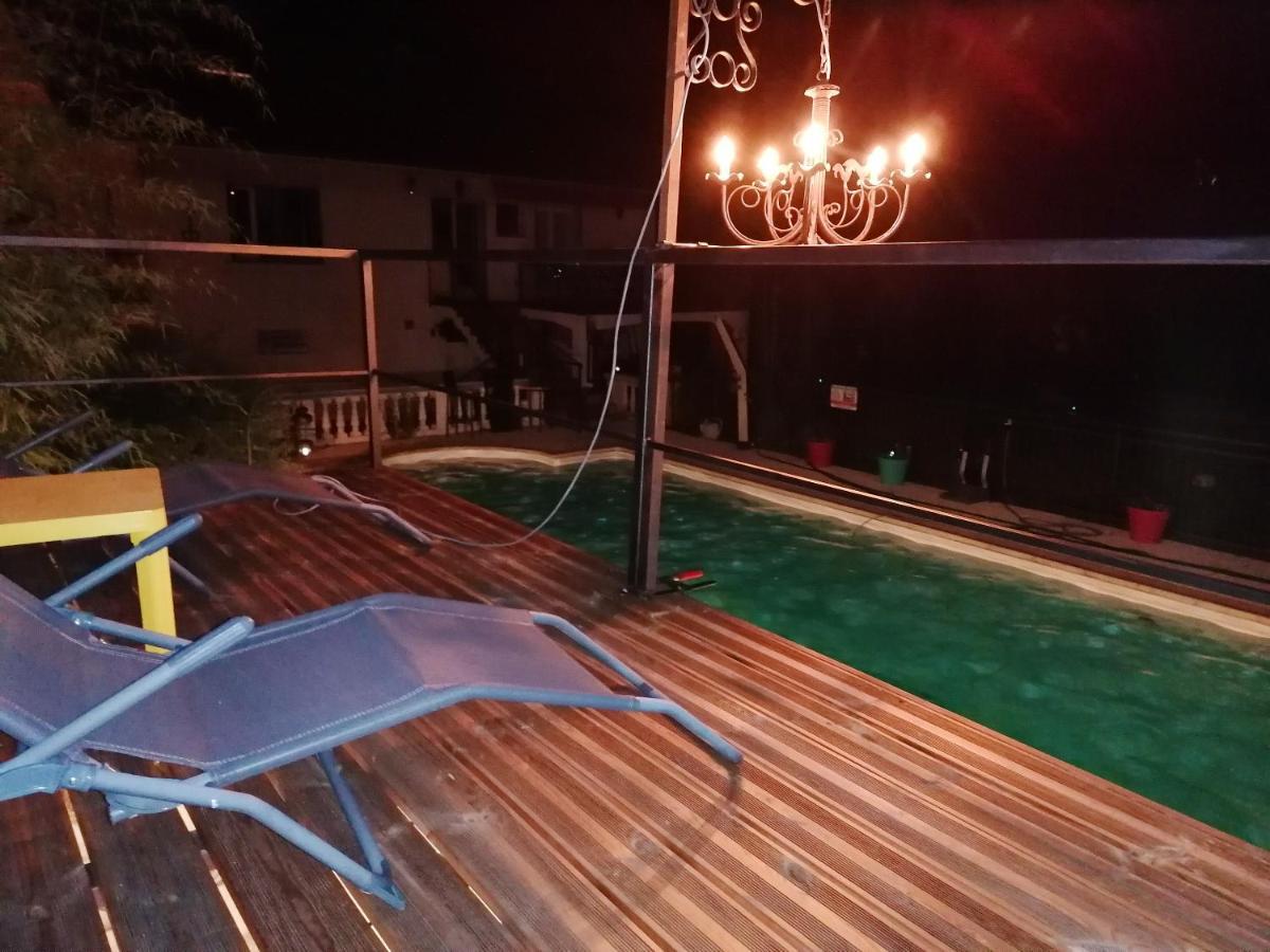 Appartement Lumineux A Voreppe Avec Piscine ภายนอก รูปภาพ